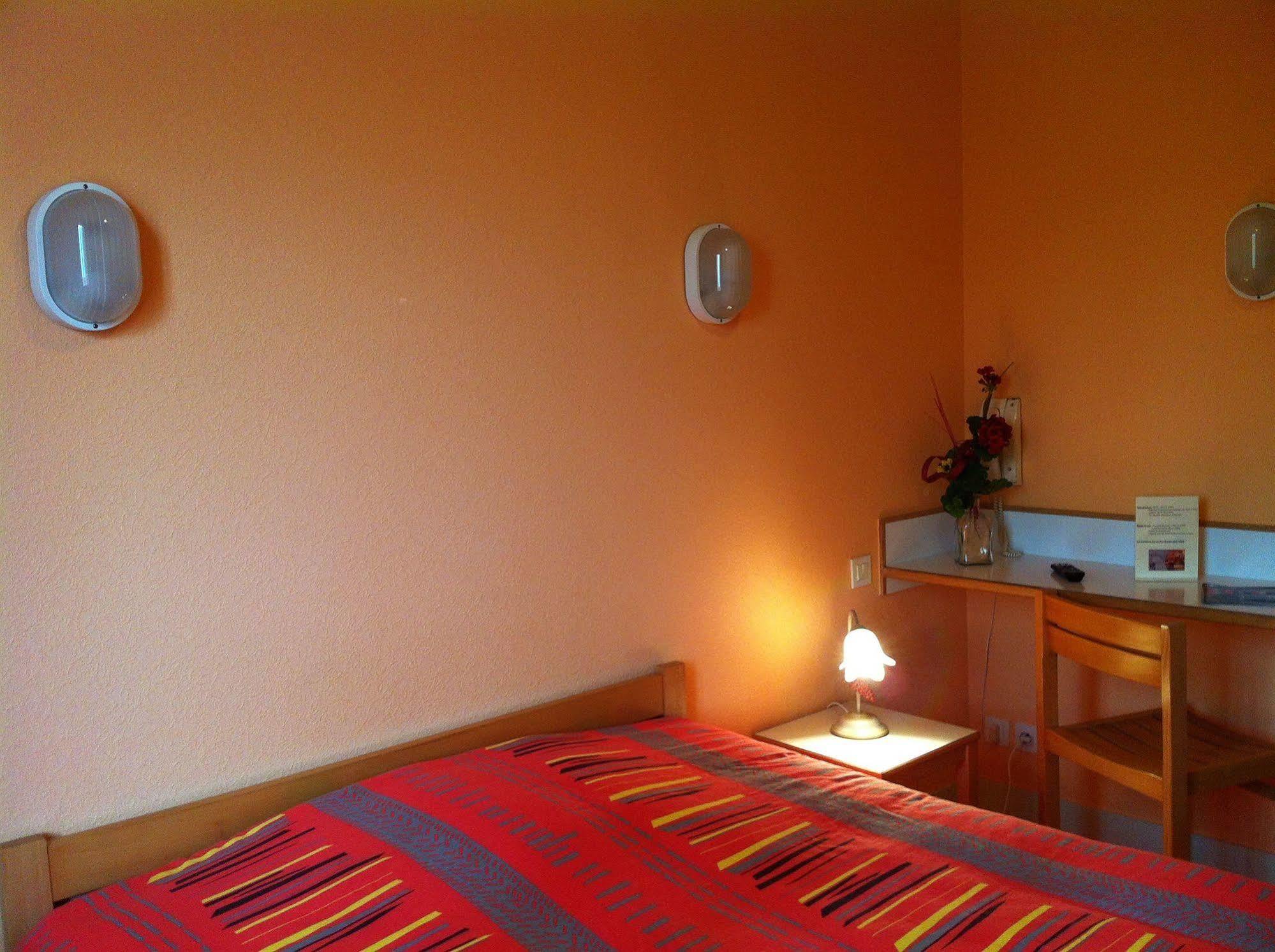 Hotel Le Bretagne Louvigné-de-Bais Zewnętrze zdjęcie